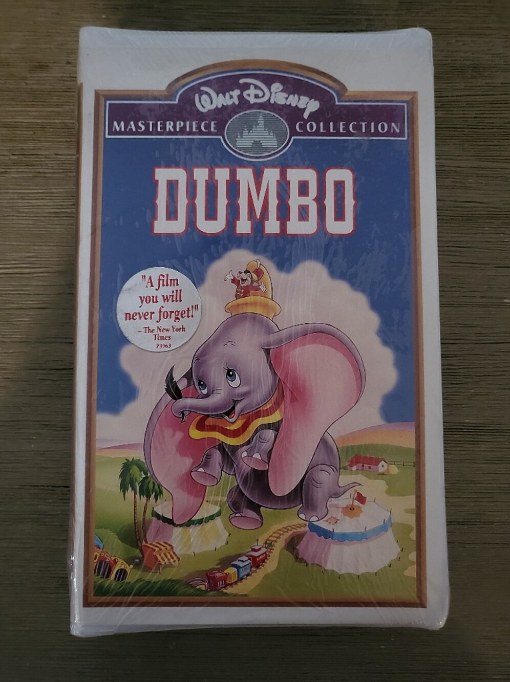 NIB Sealed Walt Disney Masterpiece Collection Dumbo VHS Clamshell Vintage